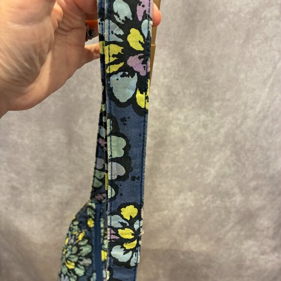 Vera Bradley Bag and Wristlet Set - Picture 7 of 16